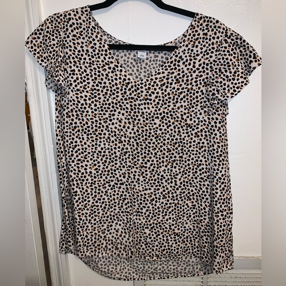 Old Navy size Large Leopard Print Flutter Sleeve Blouse - Picture 6 of 7